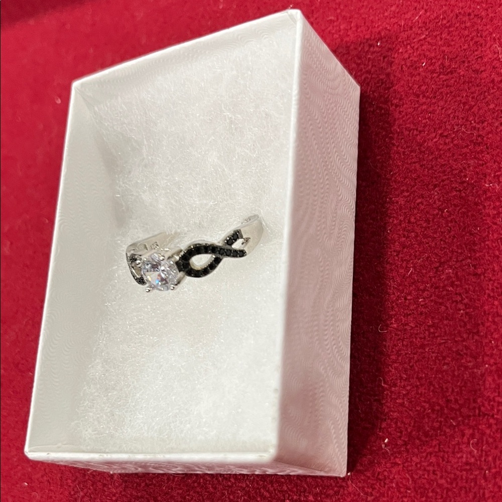 Silver 925 Infinity Design Ring - image 4